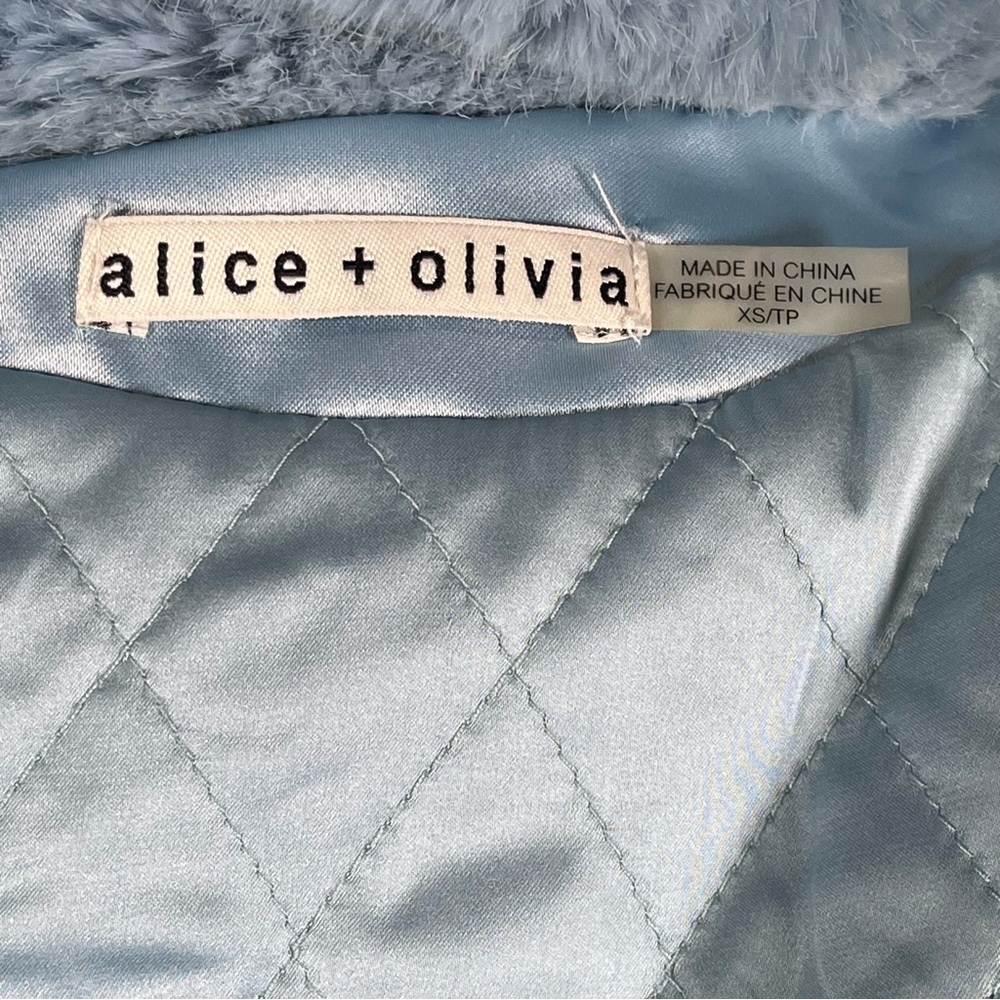 Alice & Olivia Blue Faux Fur Jacket Two-Tone Color Block Quilted Teddy Coat - Picture 11 of 14